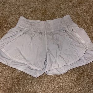 White Hotty Hot Lululemon 4inch shorts
